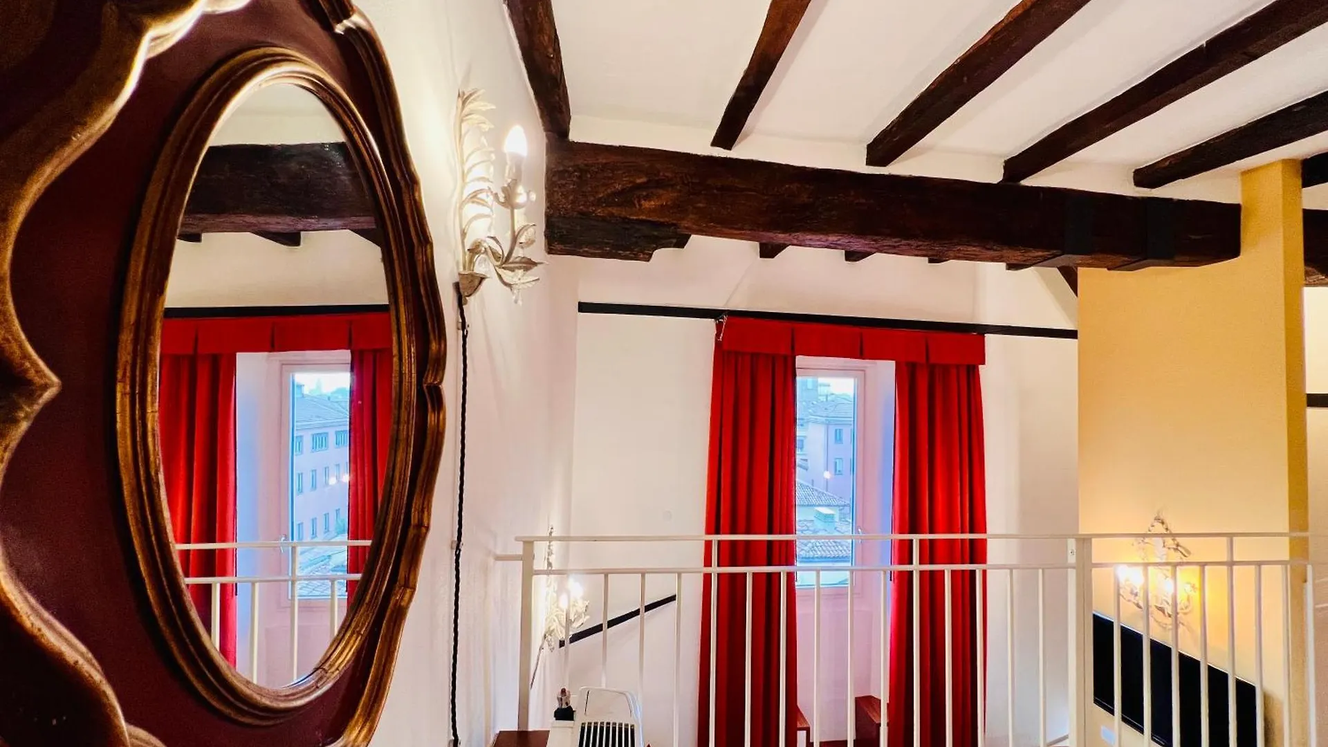 House Of Lovers - Magnificent View In The Heart Of Bologna 0*,  Italia